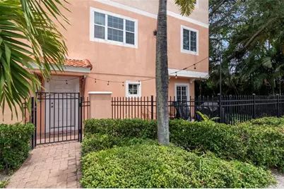 3025 W Grovewood Court #3, Tampa, FL 33629 - Photo 2