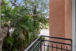 3025 W Grovewood Ct, Tampa, FL 33629 - Photo 36