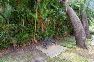 3025 W Grovewood Ct, Tampa, FL 33629 - Photo 50