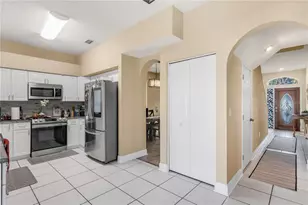 11436 Georgetown Cir, Tampa, FL 33635 - Photo 6