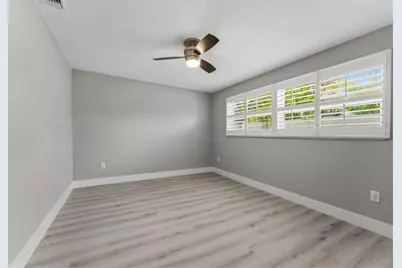 140 88 Th Avenue NE, Saint Petersburg, FL 33702 - Photo 20