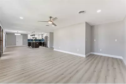 140 88 Th Avenue NE, Saint Petersburg, FL 33702 - Photo 8