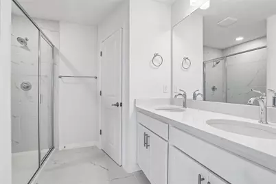 6876 Holcombe Down Drive, Zephyrhills, FL 33541 - Photo 18