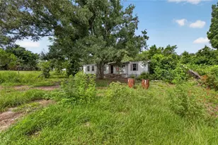 8608 Hamster Dr, Zephyrhills, FL 33540 - Photo 24