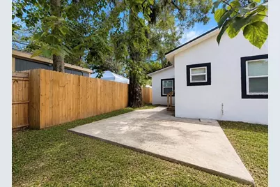 4220 E Eva Street, Tampa, FL 33617 - Photo 6