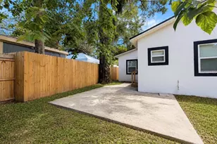 4220 E Eva St, Tampa, FL 33617 - Photo 6