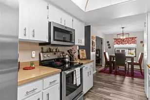 1816 Granville Ln, Sun City Center, FL 33573 - Photo 12