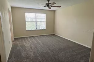 1142 Ballard Green Pl, Brandon, FL 33511 - Photo 12