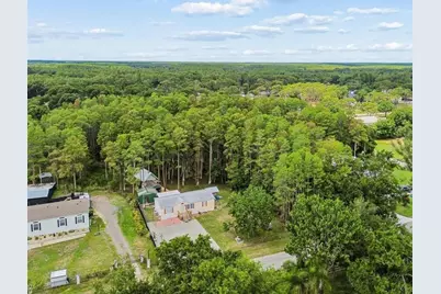 17808 Dogwood Drive, Lutz, FL 33558 - Photo 2
