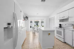 1005 McDaniel St, Sun City Center, FL 33573 - Photo 6