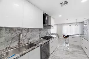 15549 Newport Rd, Clearwater, FL 33764 - Photo 12