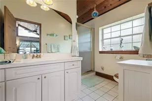 285 Lakeview Dr, Tarpon Springs, FL 34689 - Photo 22