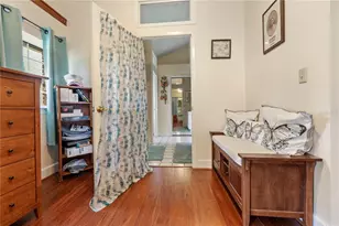 285 Lakeview Dr, Tarpon Springs, FL 34689 - Photo 18