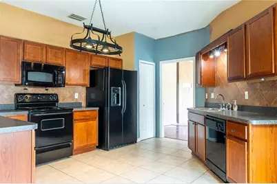 9139 Southern Charm Circle, Brooksville, FL 34613 - Photo 12