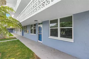 4715 Bay St NE, Saint Petersburg, FL 33703 - Photo 2