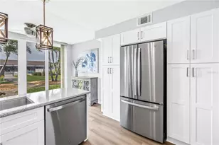 4715 Bay St NE, Saint Petersburg, FL 33703 - Photo 14