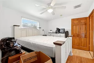 7301 8th St N, Saint Petersburg, FL 33702 - Photo 6