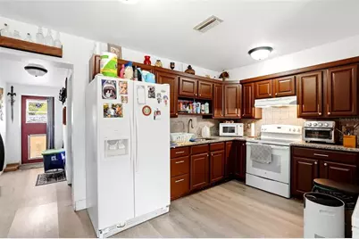 7301 8th Street N, Saint Petersburg, FL 33702 - Photo 30