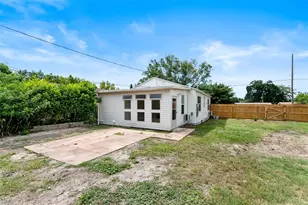 4200 58th Ave N, Saint Petersburg, FL 33714 - Photo 24