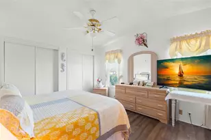 556 Mt Oak Ave NE, Saint Petersburg, FL 33702 - Photo 20