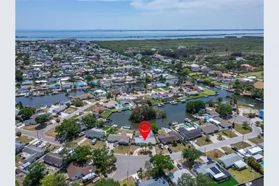 8702 Driftwood Drive, Tampa, FL 33615 - Photo 2