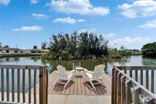 8702 Driftwood Dr, Tampa, FL 33615 - Photo 16