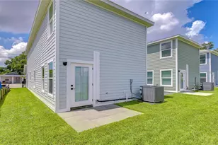 214 8th Ave Dr W, Bradenton, FL 34205 - Photo 22