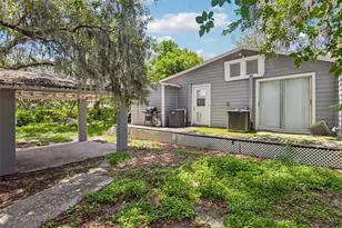 1504 E 99th Ave, Tampa, FL 33612 - Photo 2