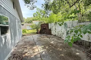 406 Zoller St, Brooksville, FL 34601 - Photo 4