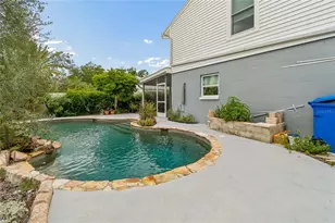 16018 Saddlestring Dr, Tampa, FL 33618 - Photo 10