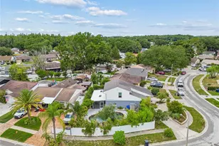 16018 Saddlestring Dr, Tampa, FL 33618 - Photo 46