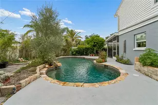 16018 Saddlestring Dr, Tampa, FL 33618 - Photo 12