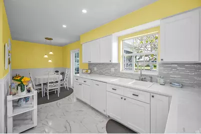 1310 41st Avenue NE, Saint Petersburg, FL 33703 - Photo 18