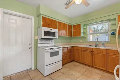 927 Parkwood Drive, Dunedin, FL 34698 - Photo 12