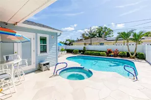 110 Sunset Dr S, Saint Petersburg, FL 33707 - Photo 36