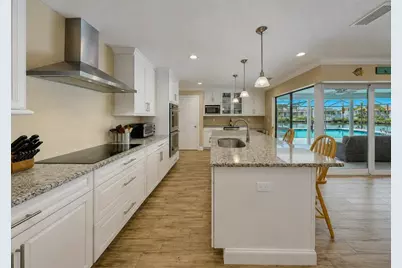 6301 Cottonwood Lane, Apollo Beach, FL 33572 - Photo 20