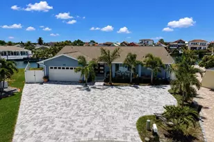 6301 Cottonwood Ln, Apollo Beach, FL 33572 - Photo 10