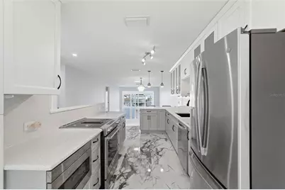 573 Boca Ciega Point Boulevard N, Saint Petersburg, FL 33708 - Photo 16