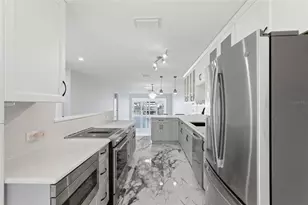 573 Boca Ciega Point Blvd N, Saint Petersburg, FL 33708 - Photo 16