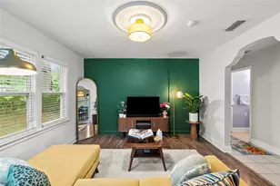 2016 E Powhatan Ave, Tampa, FL 33610 - Photo 4