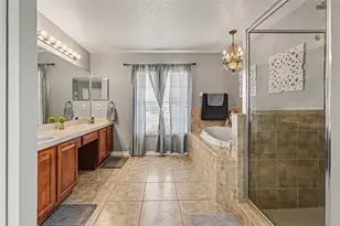 12915 Carlington Ln, Riverview, FL 33579 - Photo 16