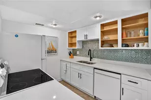 8931 Blind Pass Rd, Saint Pete Beach, FL 33706 - Photo 10