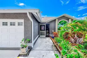 7969 Somerset Dr, Largo, FL 33773 - Photo 2