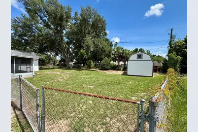827 Strawberry Lane, Brandon, FL 33511 - Photo 40