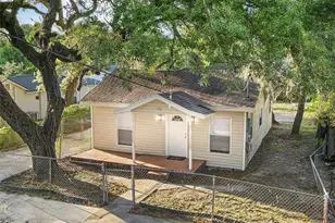 2116 E Ellicott St, Tampa, FL 33610 - Photo 4