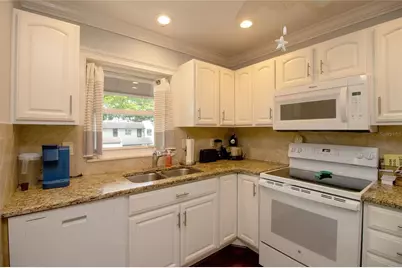 1100 E Bay Drive #104, Largo, FL 33770 - Photo 8