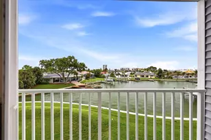 610 Island Way, Clearwater Beach, FL 33767 - Photo 2