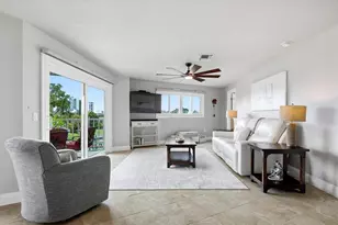 610 Island Way, Clearwater Beach, FL 33767 - Photo 16