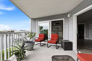 610 Island Way, Clearwater Beach, FL 33767 - Photo 26