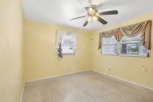 9680 Park Lake Dr N, Pinellas Park, FL 33782 - Photo 24